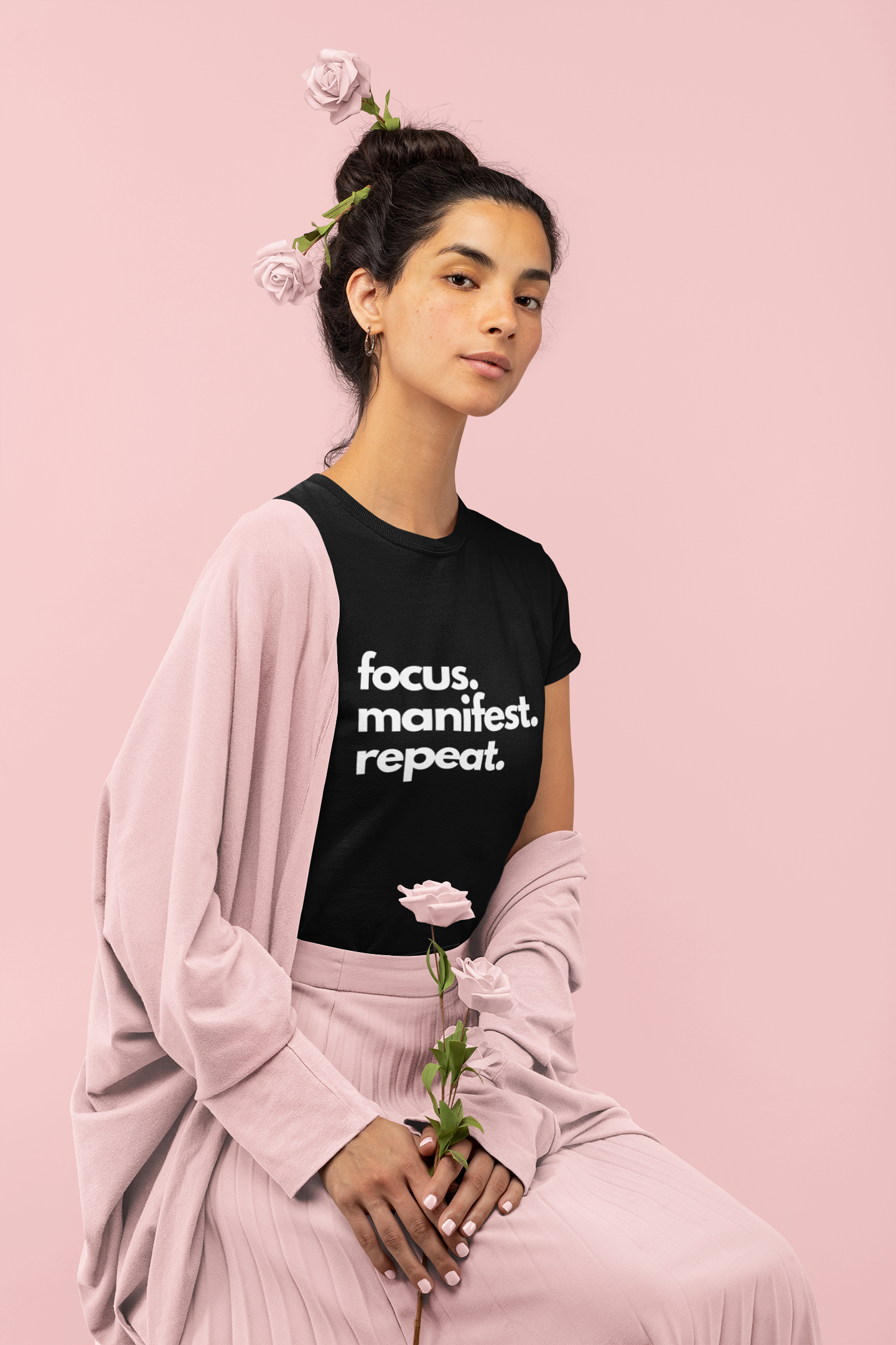 Black t-shirt focus manifest repeat